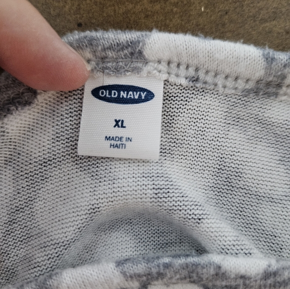 Old Navy cheetah sweater - Picture 4 of 4